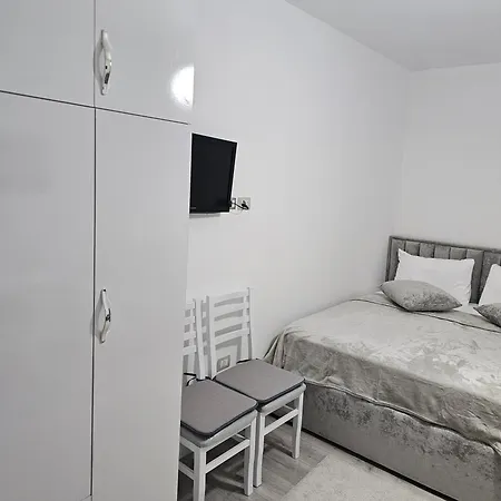 Nezir Apartment Tirana